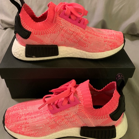 Adidas NMD R1 - Picture 1 of 7